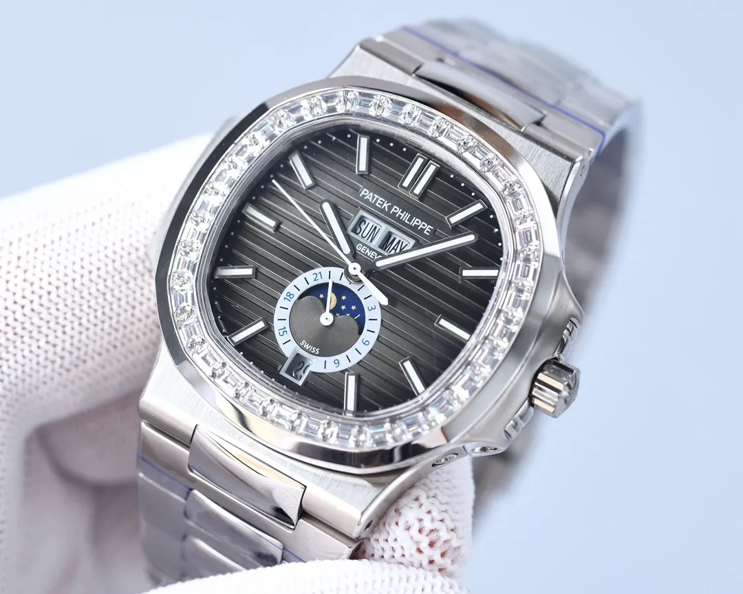 Patek Philippe Sporty Elegance Series 5726/1A-014 1. The structure of the case is the same as the original one. The hole on the case is beveled. When the screw is screwed in, it will move downward to tighten the front cover. The three-layer waterproof ring screw-in crown makes the case super waterproof. 2. The replica movement in the 3.0 era is modified to Cal.324 S QA LU 24 H movement 3. The steel strap has good texture, can be bent flexibly, and is comfortable to wear. It does not have the bending range of some versions on the market that is not enough to wear on small wrists, and the strap cannot be bent. The buckle is made of spring steel and has good elasticity. 4. Functions include three-hand time display, month and week calendar display, and moon phase 24h display. The functions are real and usable. The quick adjustment position of the month and week is different from other versions on the market and remains consistent with the original. 🔥Top quality products with constant quality🔥